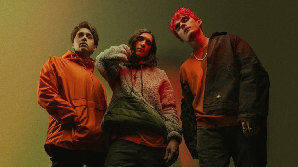 Waterparks lanza dos demos inéditas "Call Me Beep Me" y "Talking to Myself"